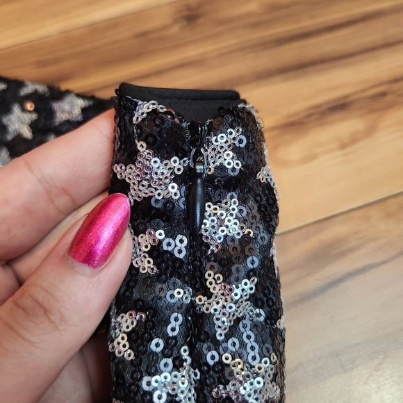 Altar'd State Star Sequin Mini Skirt Size L - Picture 5 of 9